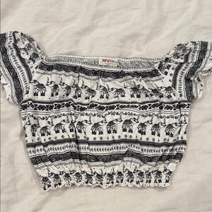 H&M Cropped Elephant Graphic Top